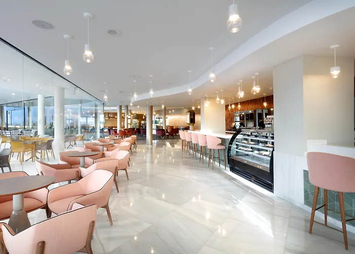 하드 록 테네리페 아데제